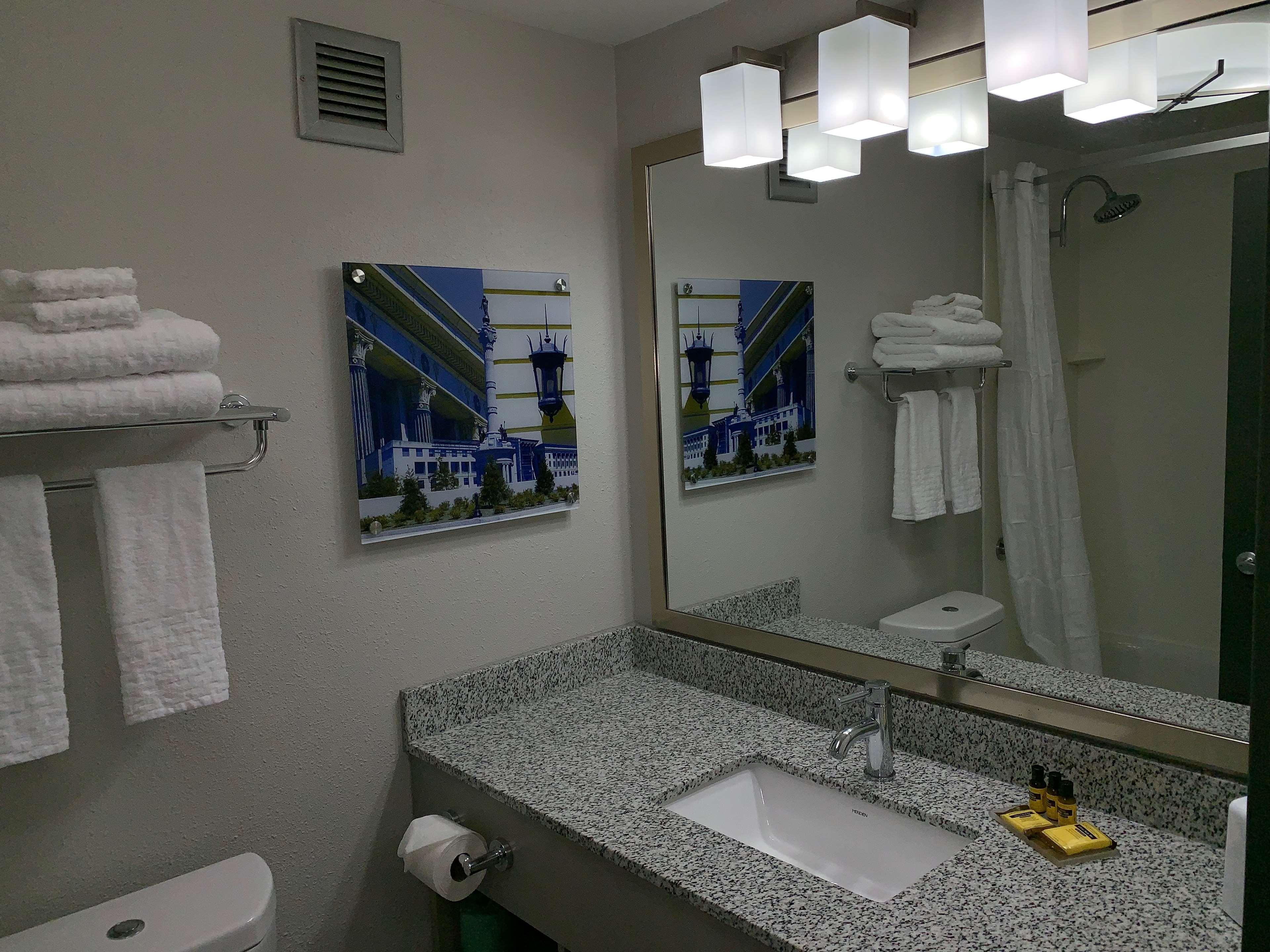 Best Western Plus Clarks Summit Scranton Hotel Стая снимка