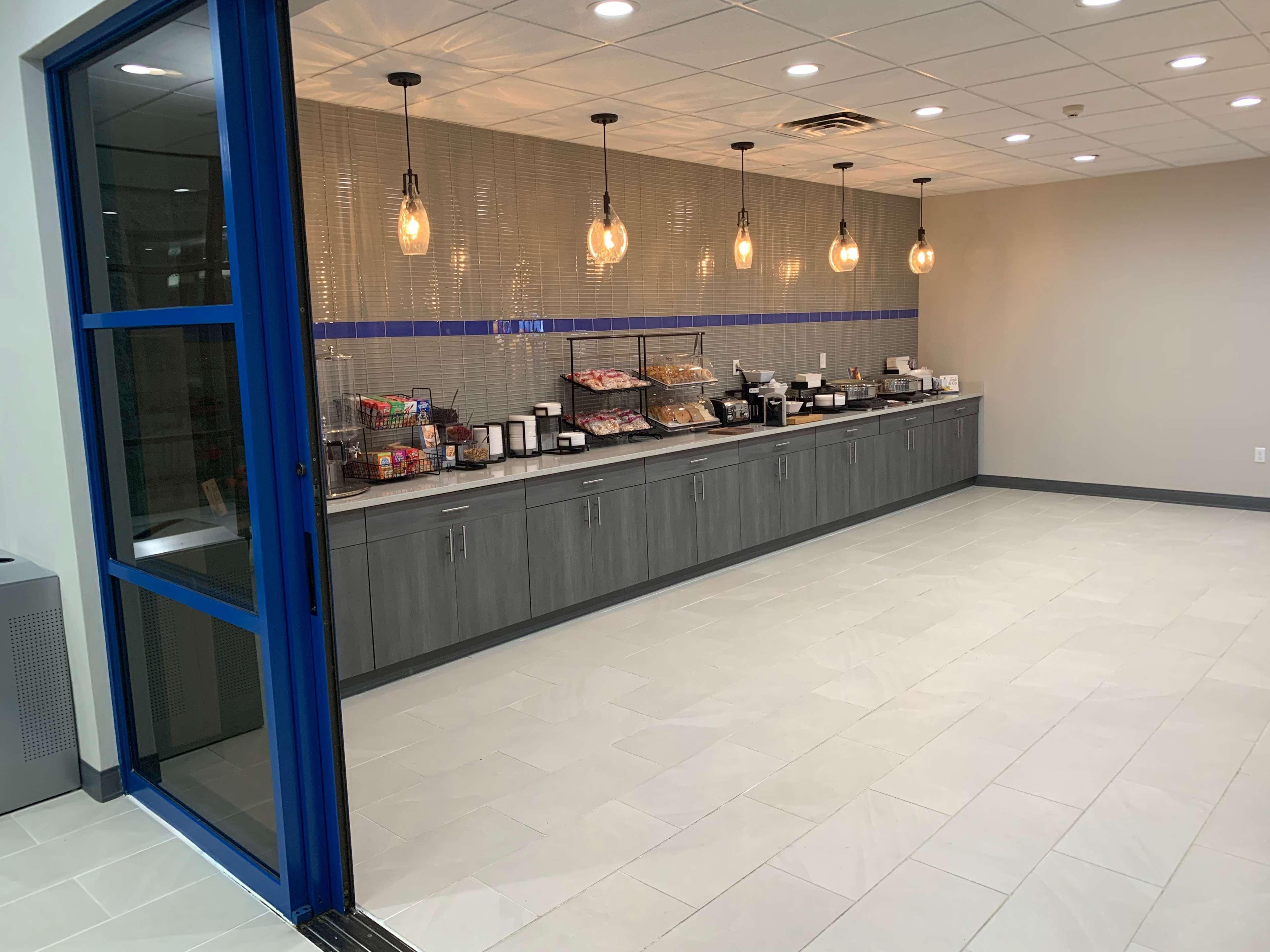 Best Western Plus Clarks Summit Scranton Hotel Стая снимка